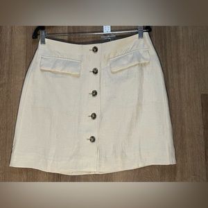 NWT J.Crew khaki linen skirt. Never worn. Women’s size 8. Matching top available
